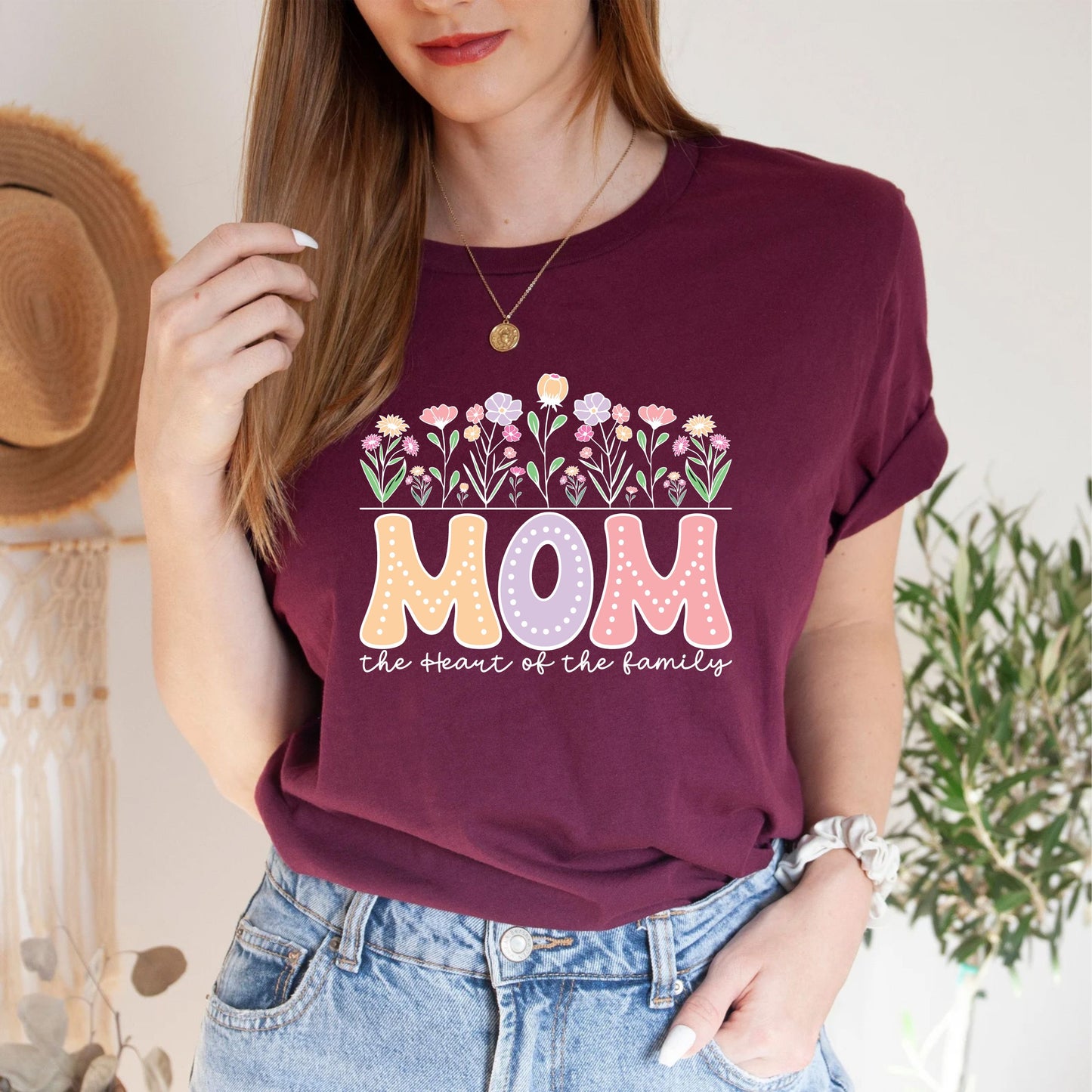 Mom The Heart of the Family Floral T-Shirt – Sentimental Mother’s Day Gift Tee, Cute Mom Quote Shirt, Unisex Floral Mama Top, Family Love Graphic US 03