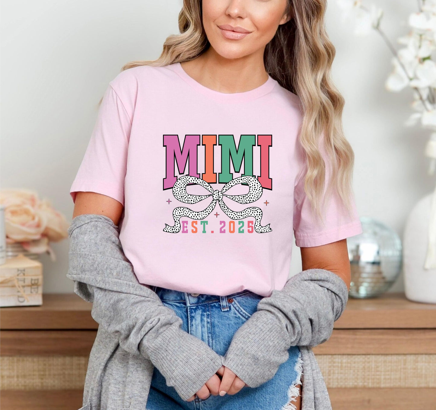 Mimi Est. 2025 T-Shirt – New Grandma Gift Tee, First Time Mimi Shirt, Baby Announcement Reveal Top, Cute Pregnancy Reveal Outfit, Unisex Family Tee US 03